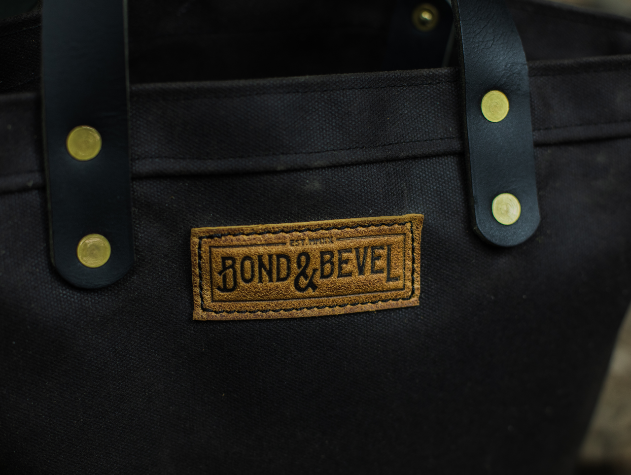 Market Tote in Waxed Canvas and Leather