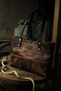 Journey Tote in Wildwood