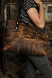 Journey Tote in Wildwood