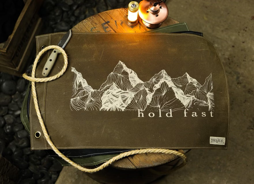 "Hold Fast" Canvas Flag in Military Olive